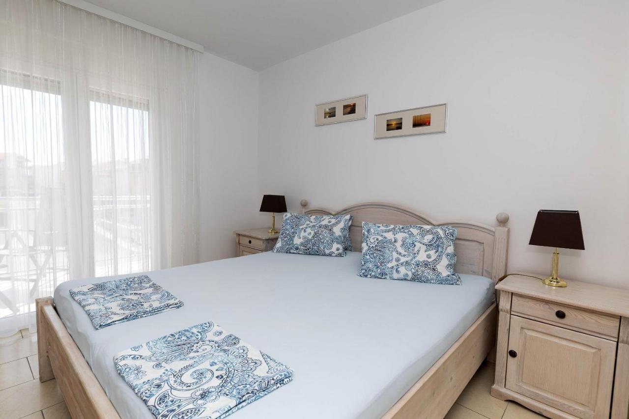 Apartmani Dea Crikvenica Exteriör bild