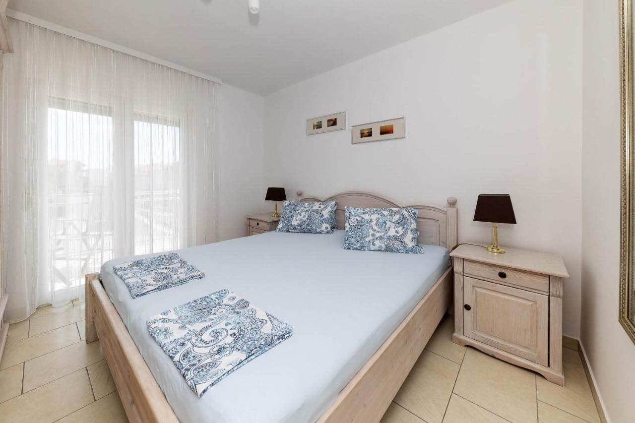 Apartmani Dea Crikvenica Exteriör bild