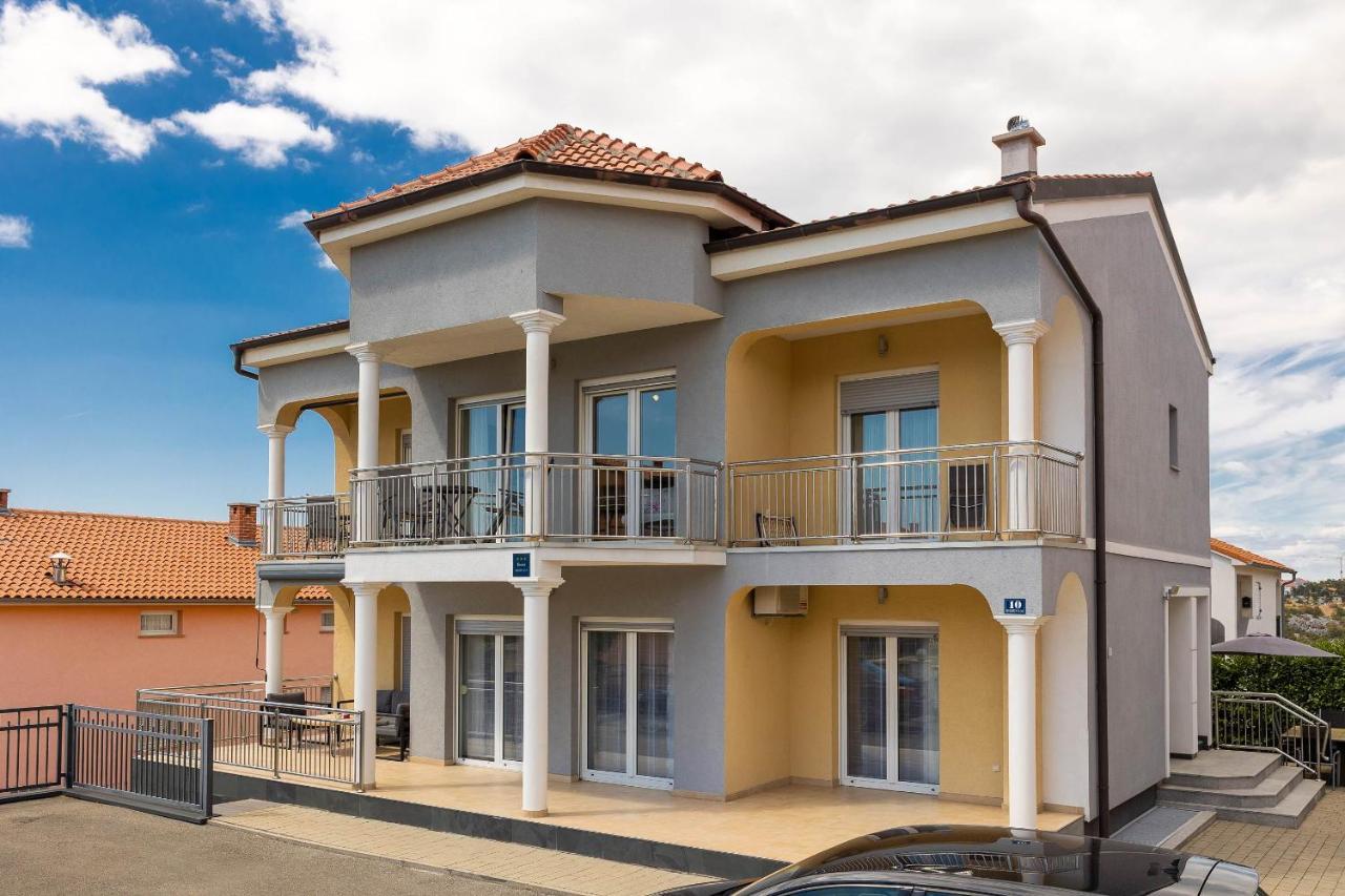 Apartmani Dea Crikvenica Exteriör bild