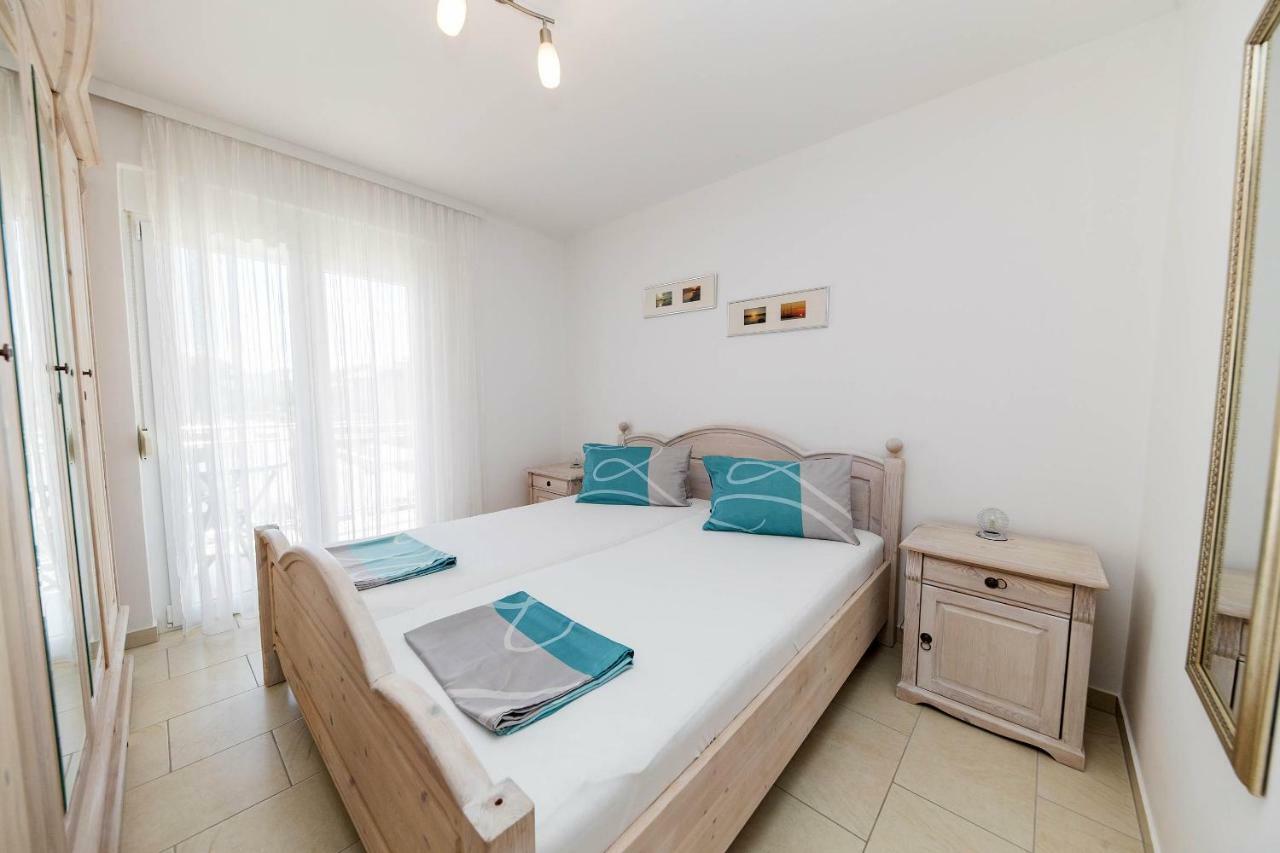 Apartmani Dea Crikvenica Exteriör bild